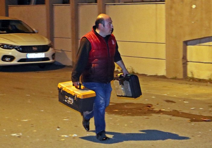 Antalya'da işitme engelli adam kendini eve kitledi