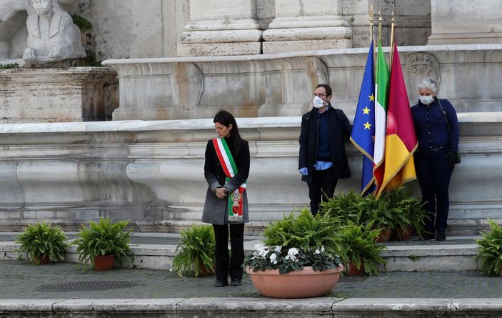 İtalya’da bayraklar yarıya indirildi