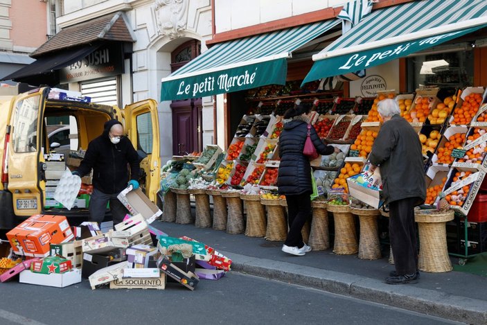 Fransa'da 3.6 milyon kişi korona nedeniyle işsiz kaldı