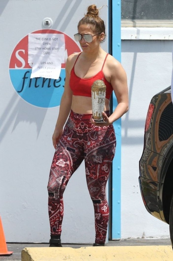 Jennifer Lopez, spor salonu kuralına uymadı