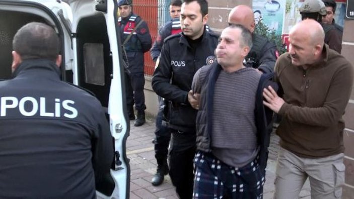'Koronayım' diyerek polise tüküren şahıs tutuklandı