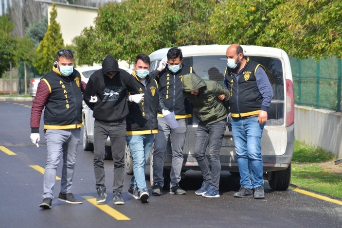 Adana'da çekiciyle otomobil çalan iki şüpheli yakalandı