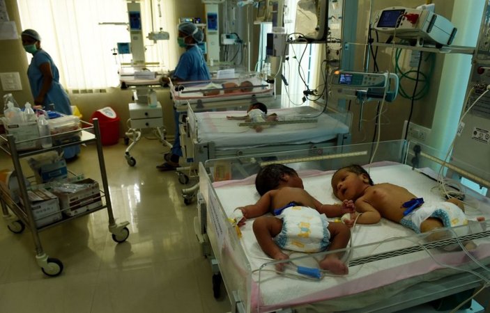 Hindistan'da ikiz bebeklere Covid ve Corana ismi koyuldu