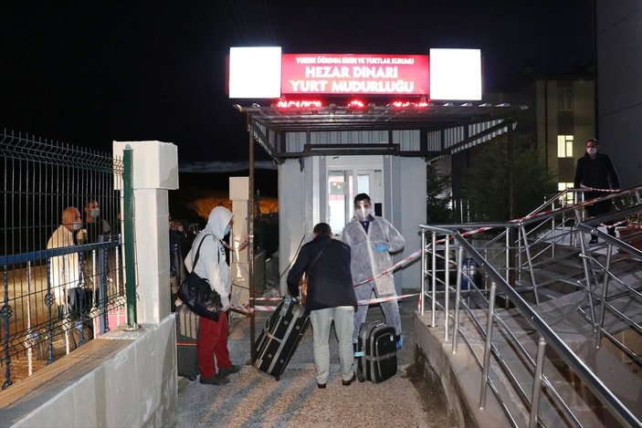 Irak'tan getirilen 334 Türk işçi Kütahya'da yurda alındı