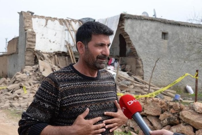 Diyarbakır'da baba, çöken evde 2 kızını kaybetti