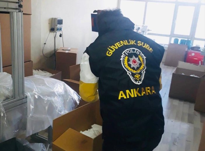 Ankara'da depodan 30 bin kaçak maske ele geçirildi