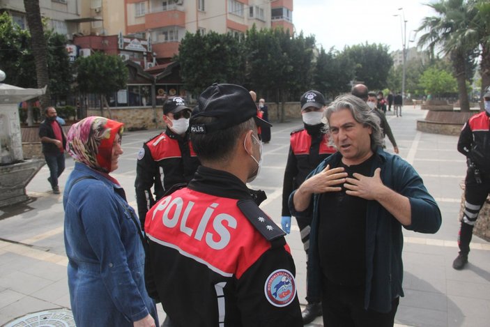 Adana'da şahıs maske takmamak için polise direndi