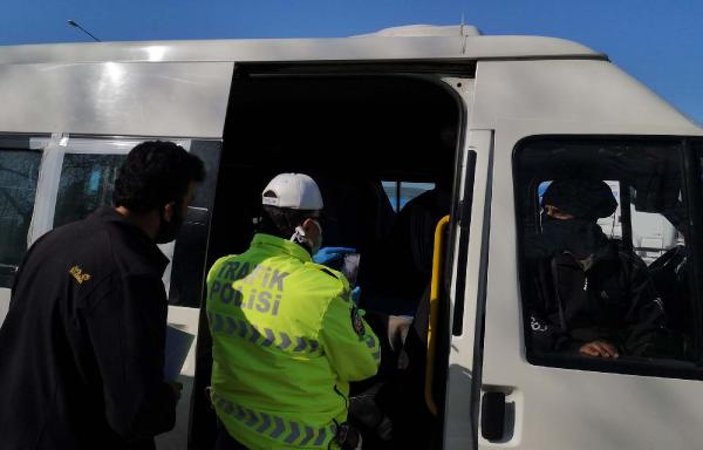 Bursa'da fazla yolcu taşıyan servis şoförüne para cezası