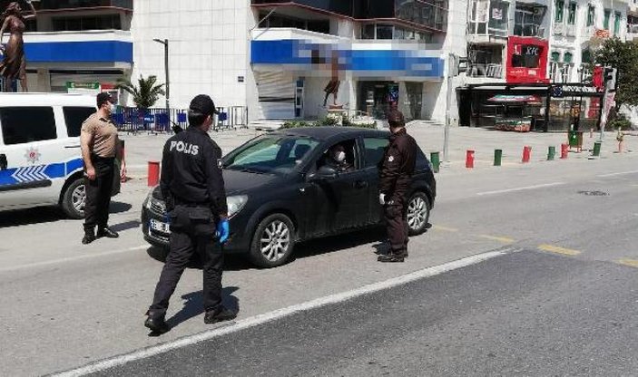 İzmir'deki denetimlerde yasağa uymayanlara ceza yağdı