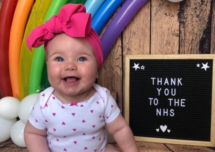 İngiltere'de 5 aylık bebek koronavirüsü yendi