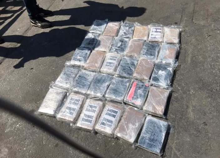 Mersin'de gemide 34 kilo kokain ele geçirildi