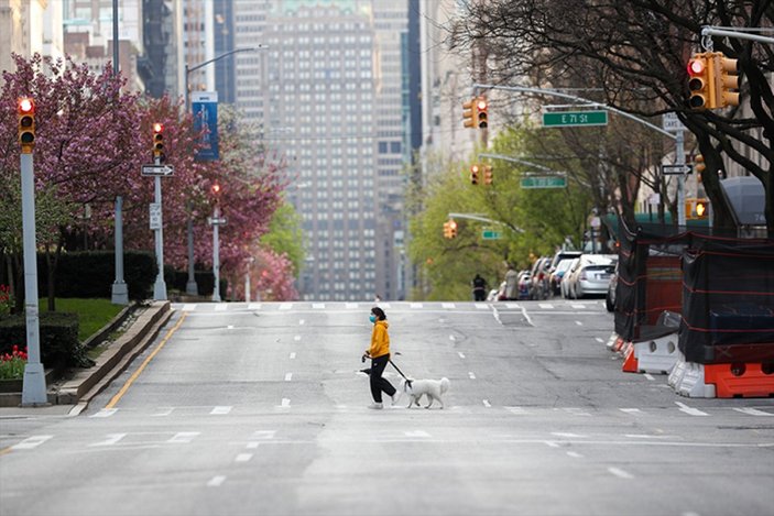 New York sokaklarında korona sessizliği