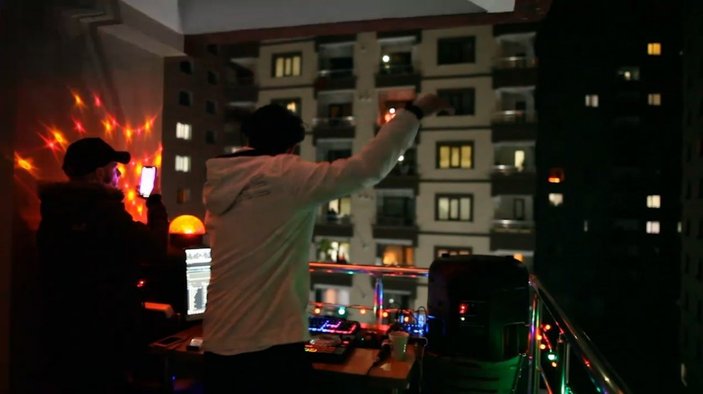 Trabzonlu DJ çaldı, mahalleli coştu