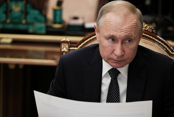 Putin: Rus ekonomisi ciddi bir baskı altında