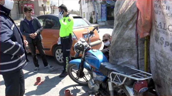 Ehliyetsiz motosiklet süren Suriyeliye 3 bin 833 lira ceza