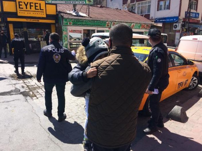 İstanbul'da maskesiz yolcuyu polis yakaladı