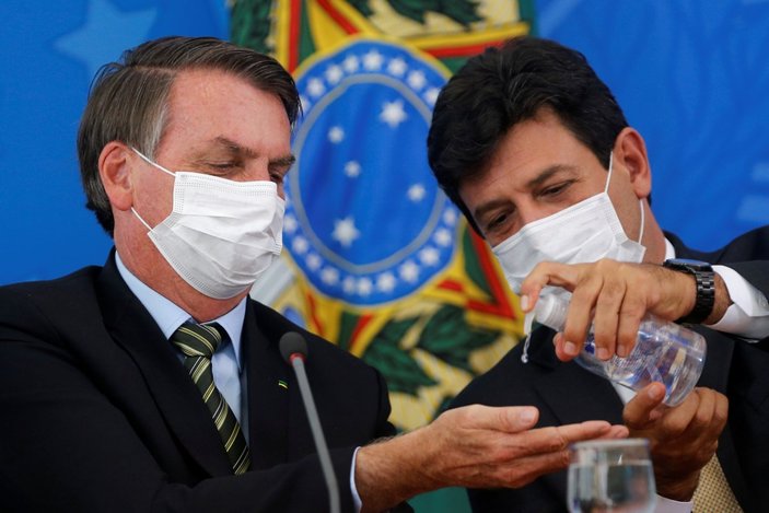 Brezilya Devlet Başkanı, Sağlık Bakanı'nı görevden aldı