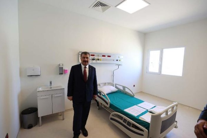 Sağlık Bakanı Sancaktepe'deki hastaneyi inceledi