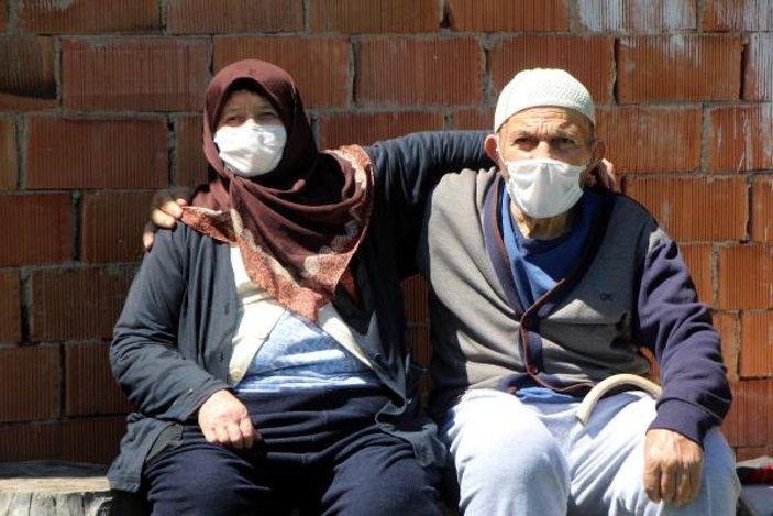 Bolu'da yaşlı çift koronavirüsü yendi