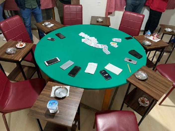 Yalova'da kumar oynayan 11 kişi yakalandı
