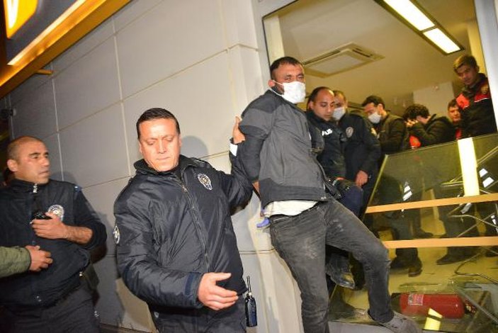 Adana'da bankaya giren alkollü kişi yakalandı