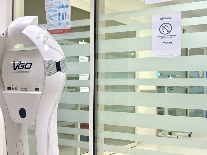 Koronalı hastalar bu robotla kontrol ediliyor