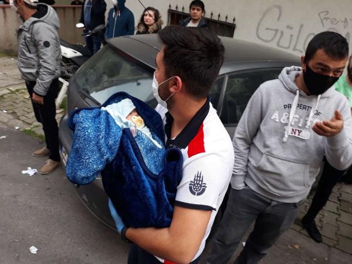 Maltepe'de çıkan yangında 1'i bebek, 10 kişi kurtarıldı