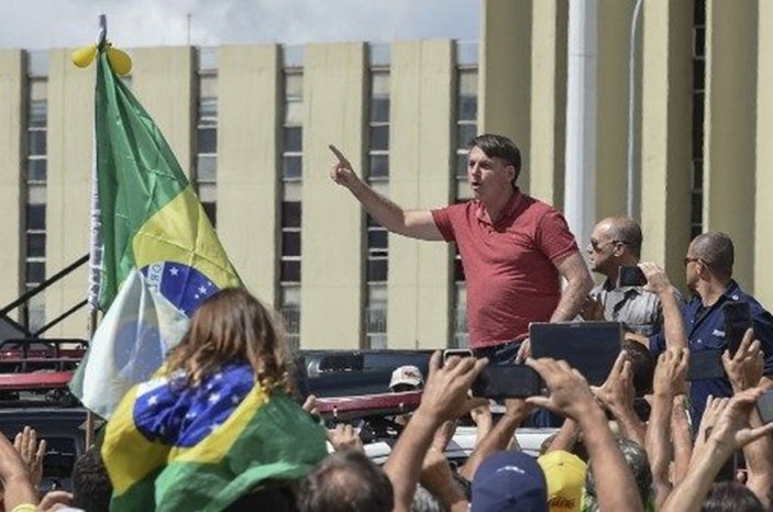 Brezilya Devlet Başkanı, öksürmekten konuşamadı