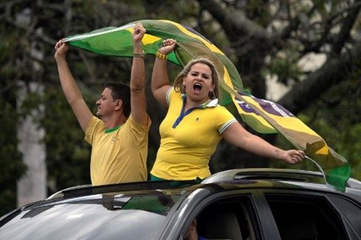 Brezilya Devlet Başkanı, öksürmekten konuşamadı