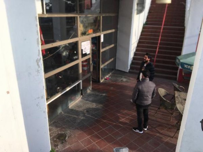 Beyoğlu'nda kafe sahibine silahlı saldırı