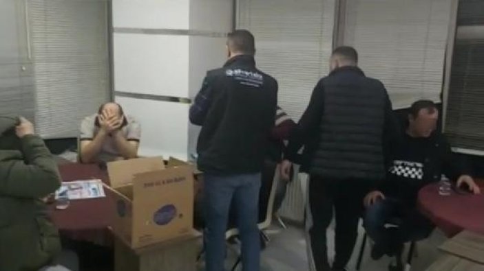 Bursa'da kumar oynayan 22 kişiye 69 bin lira ceza