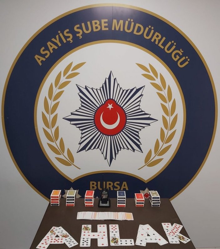 Bursa'da kumar oynayan 22 kişiye 69 bin lira ceza