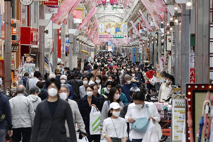 Japon belediye başkanı: Alışverişi erkekler yapsın