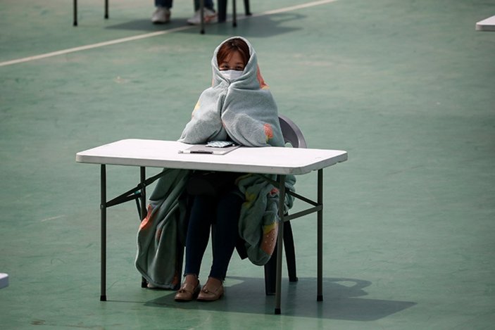 Güney Kore'de istihdam için açık havada sınav yapıldı