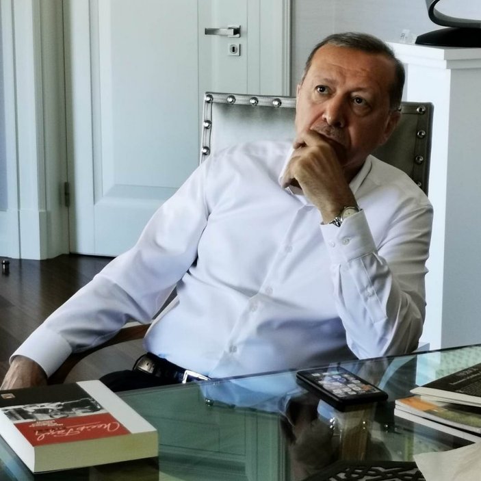 Cumhurbaşkanı Erdoğan'dan fotoğraflı şiir paylaşımı