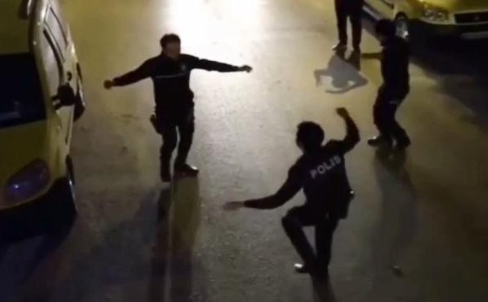Alanya'da vatandaş çaldı, polis oynadı