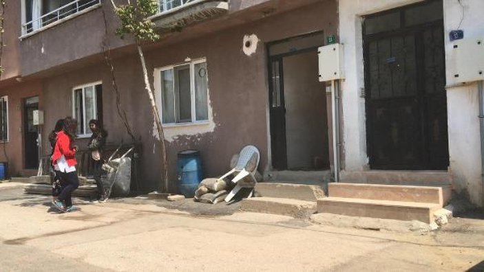 Bursa'da yaşayan kadın evine giren saldırganı bıçakladı