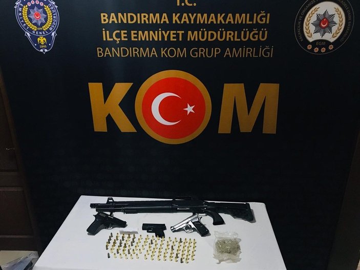 Balıkesir'de uyuşturucu operasyonu: 8 gözaltı