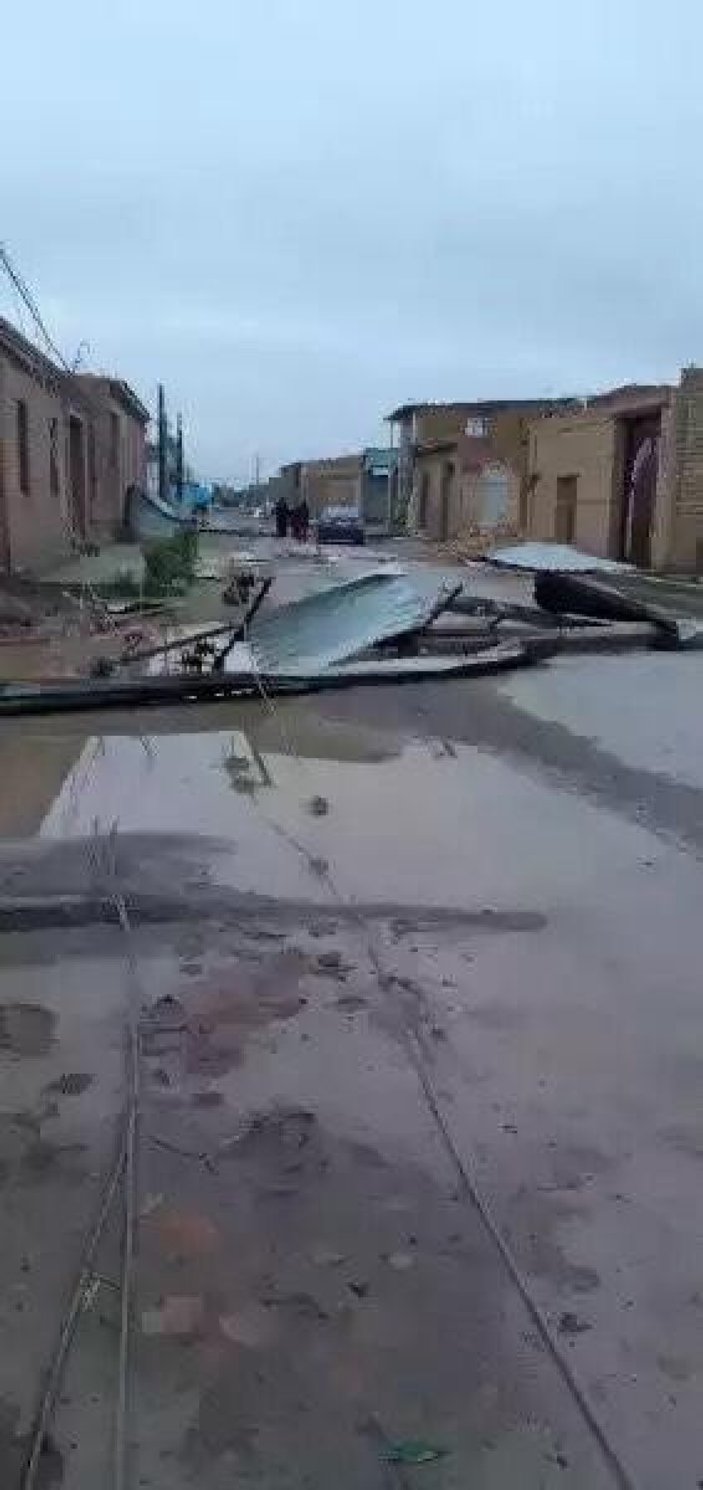 Türkmenistan'da şiddetli fırtına