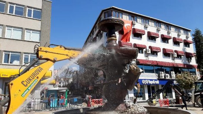 Edirne'de CHP'li belediye heykel yıktı