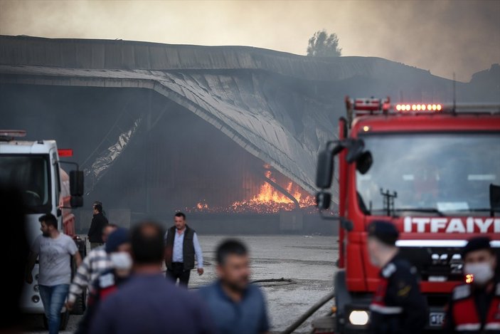 Bursa'da, soğuk hava deposunda yangın çıktı