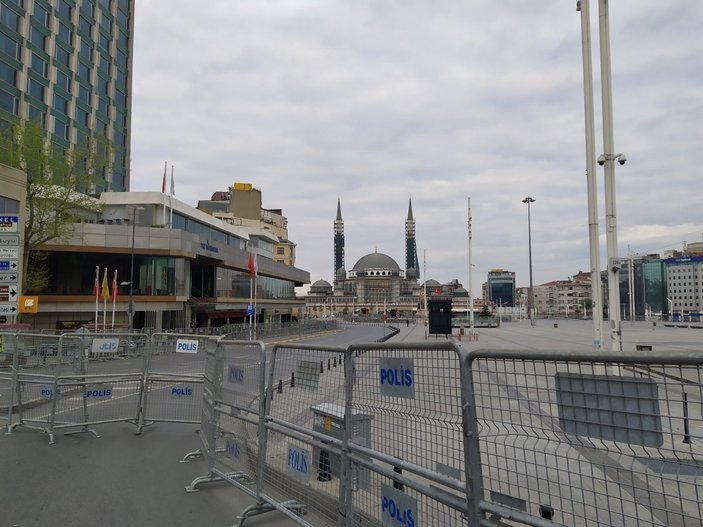 Giriş çıkışları kapatılan Taksim’de güvenlik önlemleri