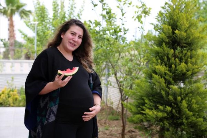 Antalya'da hamile kadın karpuz aşerdi, vali izin verdi