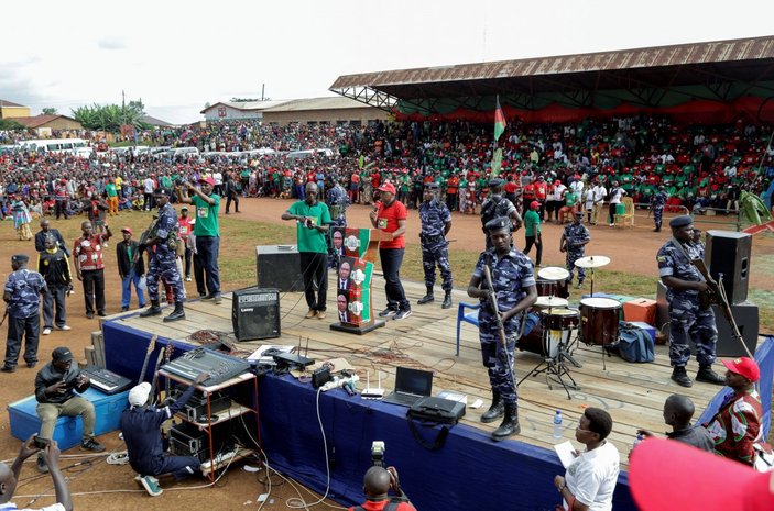 Burundi'de koronaya rağmen seçim mitingi