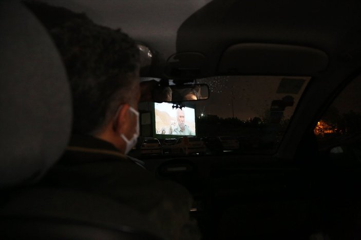 İran’da koronavirüs sonrası arabalı sinema dönemi