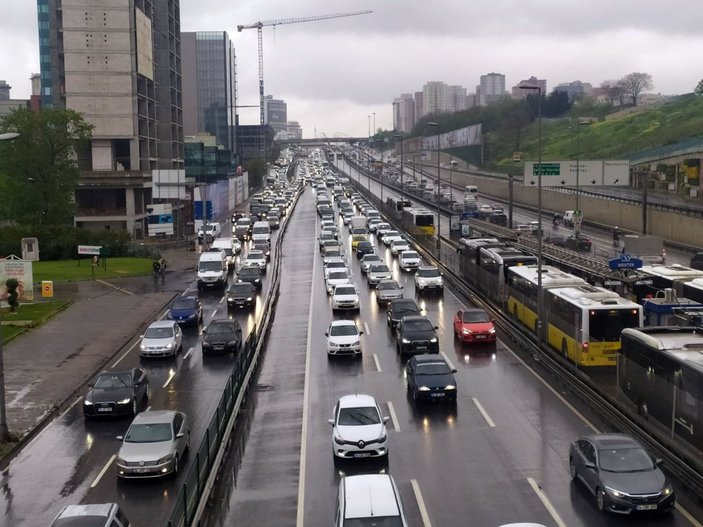 İstanbul trafiği alışılmış haline geri döndü