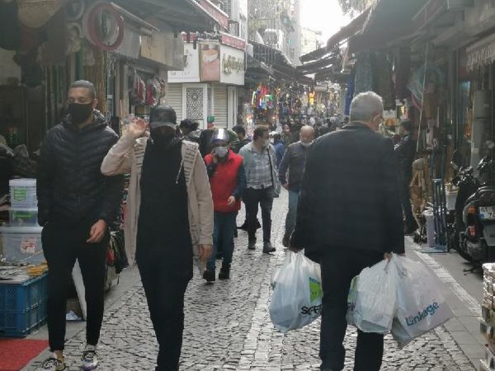 Eminönü'nde Ramazan alışverişi yoğunluğu
