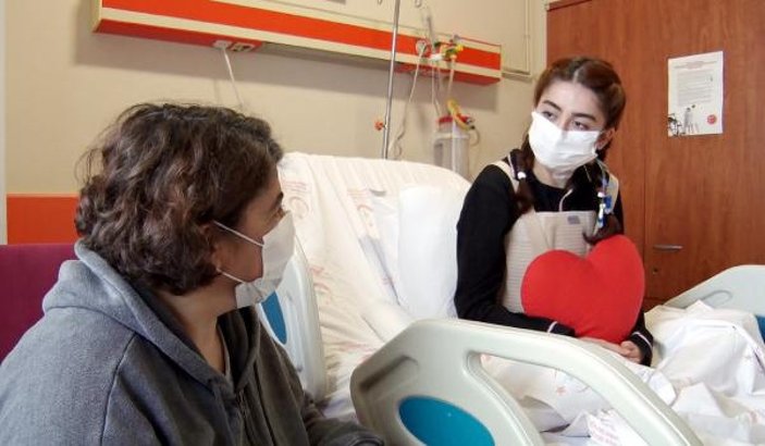Korona teşhisi konulan hemşire kalp hastası çıktı