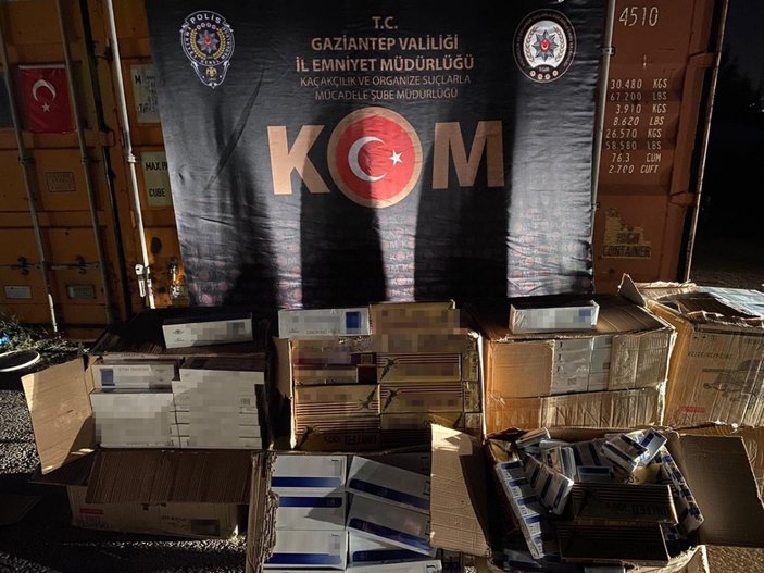 Gaziantep'te tırda 8 bin paket kaçak sigara ele geçirildi