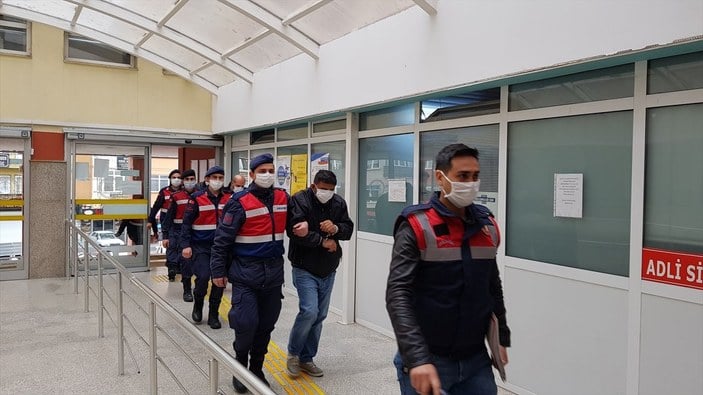 Kocaeli'de kaçak kazı yapan 4 kişi yakalandı